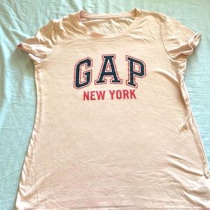 Gap New York logo tshirt